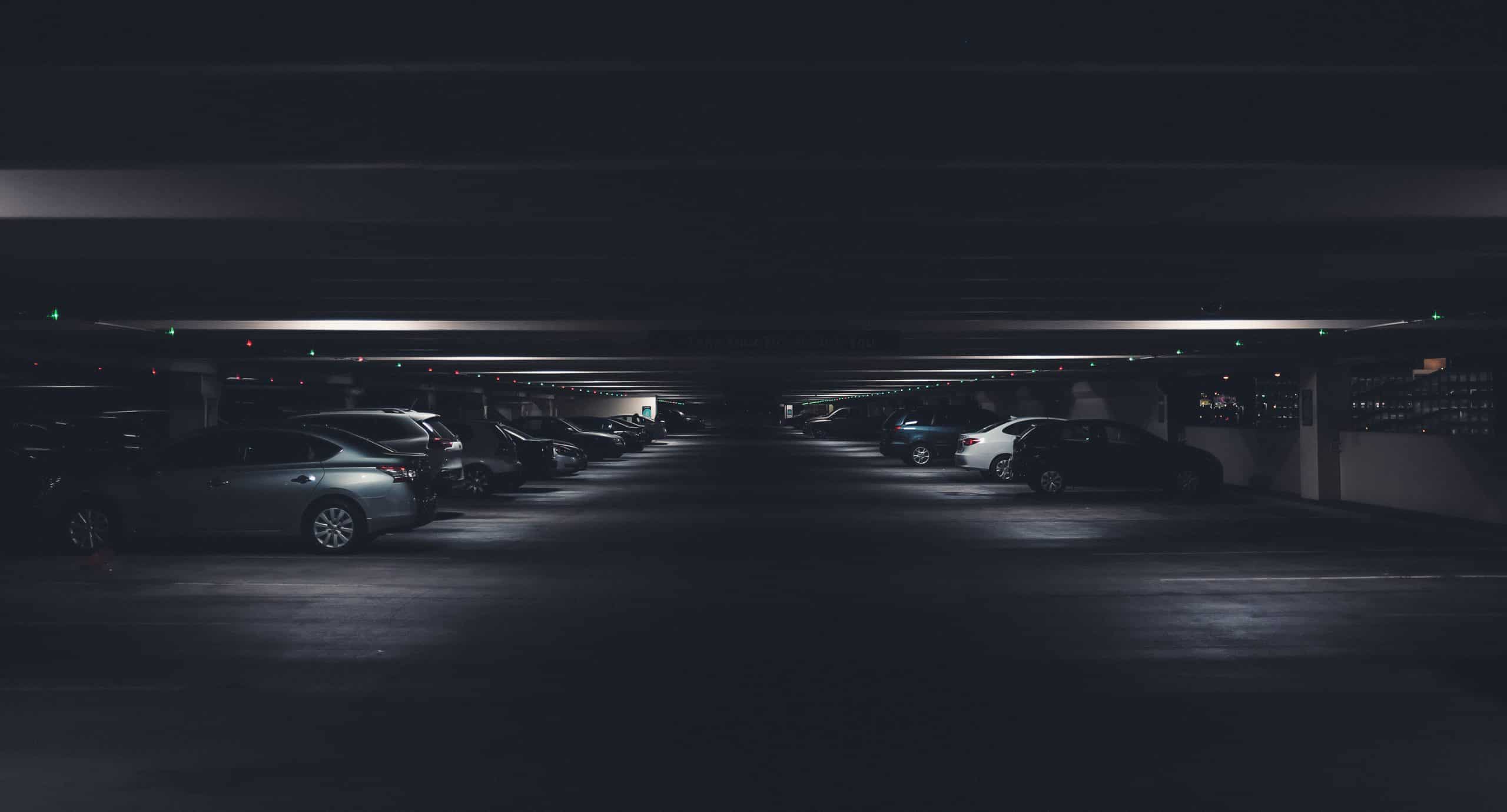 Parking souterrain dans le noir